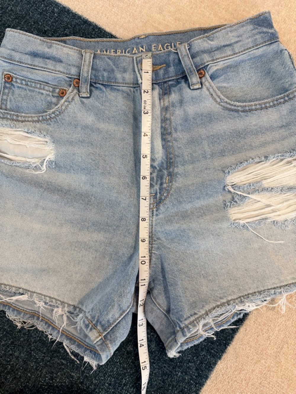 american eagle highest rise 90s boyfriend short - Picture 7 of 8